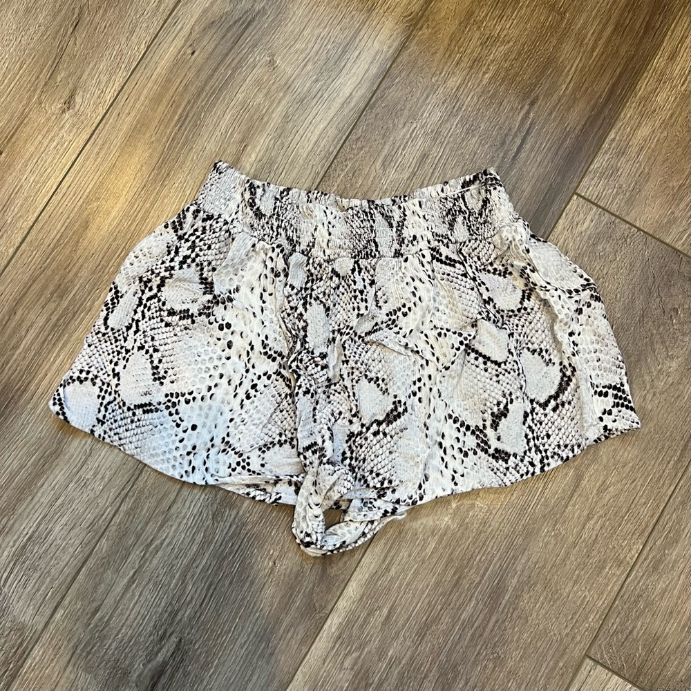 Snake print flowy shorts